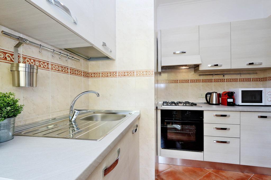 Mecenate Charme Apartment โรม ภายนอก รูปภาพ