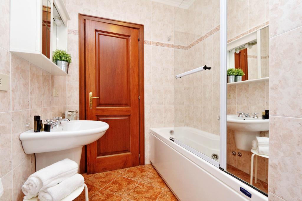 Mecenate Charme Apartment โรม ภายนอก รูปภาพ