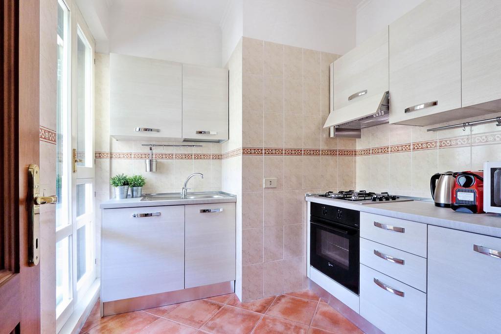 Mecenate Charme Apartment โรม ภายนอก รูปภาพ